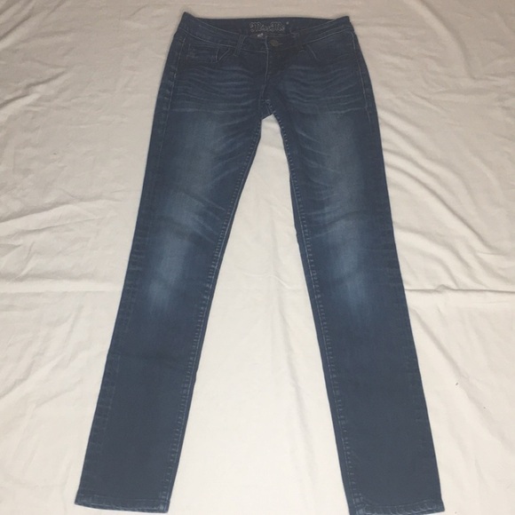 Miss Me “Nicole” Skinny Jeans - Picture 6 of 8